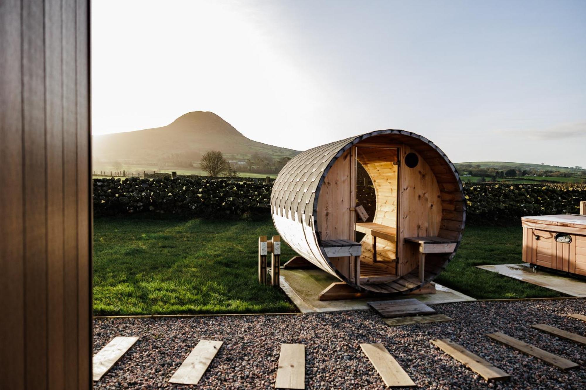 Slemish Hideaway - Funky Pheasant Villa Broughshane Bagian luar foto